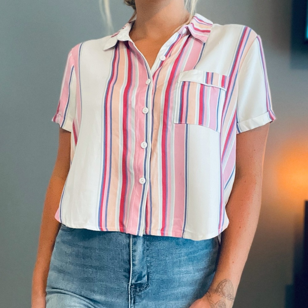Forever 21 cropped button down shirt